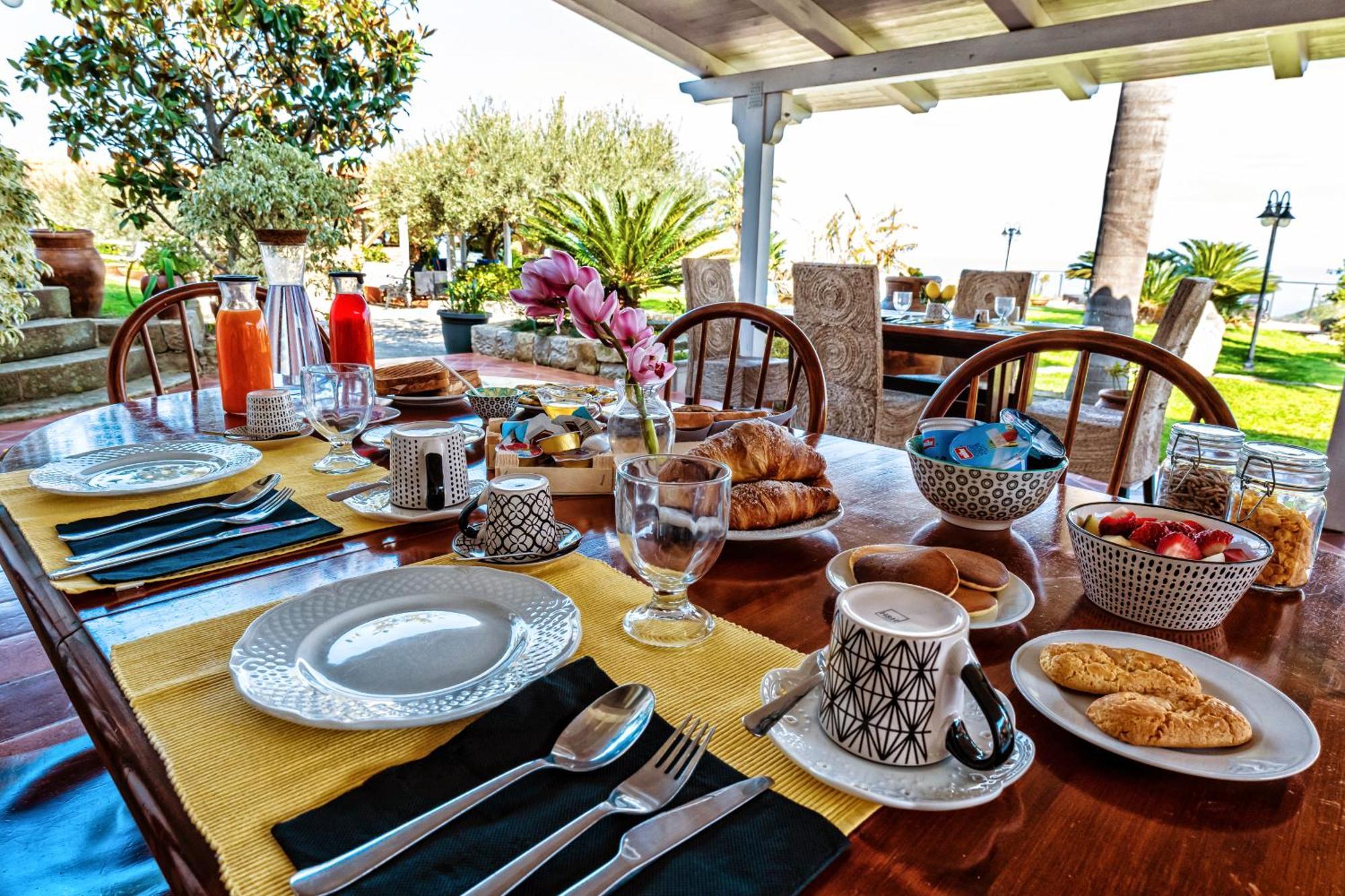 B&B Villa Bency Capo d'Orlando Exterior photo